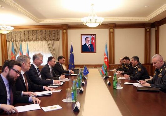 Министр обороны Азербайджана: «Война может начаться в любой момент»