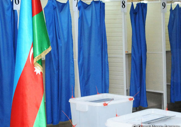 ЦИК Азербайджана зарегистрировала еще трех кандидатов на выборы президента