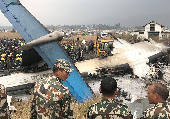 В аэропорту Непала разбился пассажирский самолет: есть погибшие и раненные (Фото-Видео)