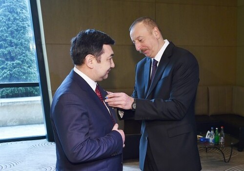 Президент Азербайджана вручил президенту Международной тюркской академии орден «Достлуг» (Фото)