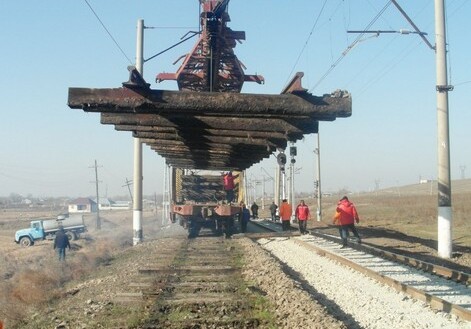 Начат ремонт 7,2-километрового участка железной дороги Баку – Бёюк-Кесик (Фото)