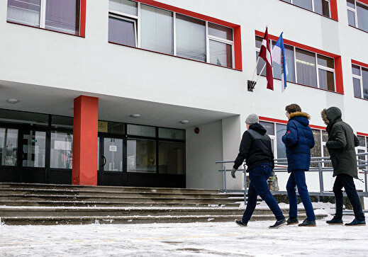 В Латвии запретили обучение на русском языке в средней школе