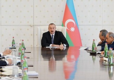 Президент Азербайджана провел заседание Кабмина, посвященное итогам первого квартала года (Фото-Обновлено)