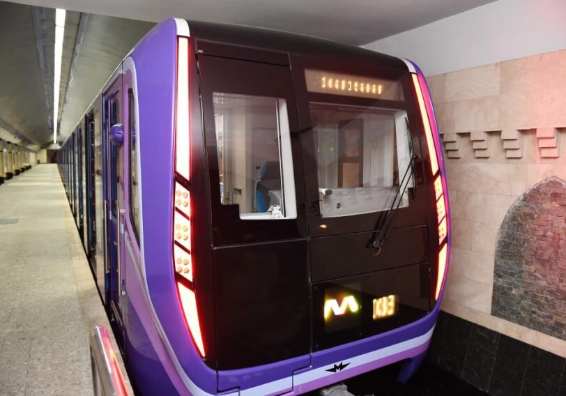 В Бакинском метро вводятся в эксплуатацию новые современные поезда