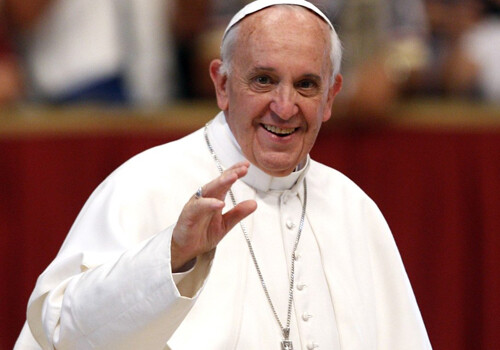 Папа римский раздаст бедным 3 тыс. упаковок мороженого