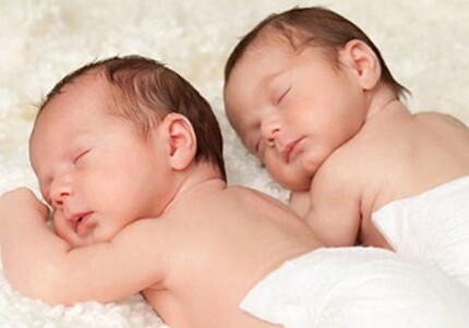 С начала года в Азербайджане появились на свет 610 близнецов и 30 тройняшек