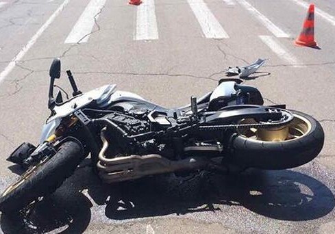 Жительница Баку погибла под колесами мотоцикла