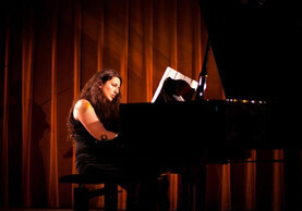 Азербайджанская пианистка пожертвовала в благотворительный фонд ЮНИСЕФ
