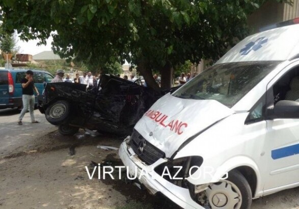 Автомобиль скорой помощи попал в аварию в Сальяне (Фото)