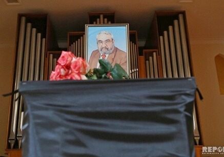 В Баку проходит церемония прощания с Хайямом Мирзазаде (Фото-Обновлено)