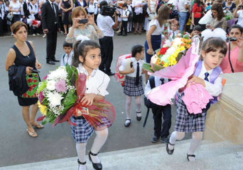 В этом году занятия в школах Азербайджана начнутся с 17 сентября