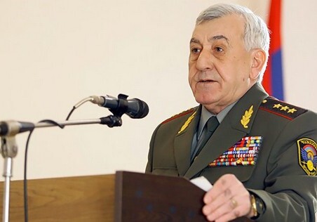 Экс-министр обороны Армении объявлен в розыск по линии Интерпола
