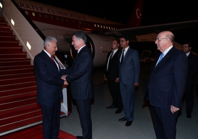 Бинали Йылдырым прибыл с визитом в Азербайджан (Фото)