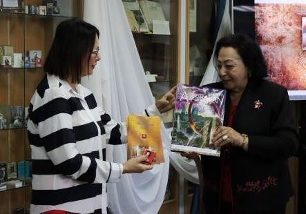 В Сибири представлена выставка миниатюрных книг из Азербайджана (Фото)