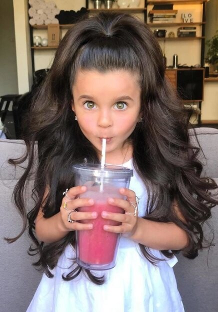 5-летняя Мия покоряет Интернет своими роскошными волосами (Фото)