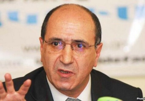 Бывший советник президента Армении призвал власти прекратить зомбировать население страны