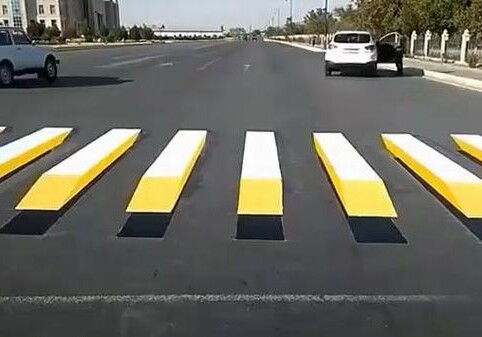 Впервые на дорогах Азербайджана нанесена 3D «зебра» (Фото)