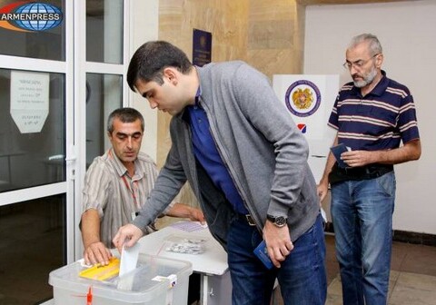 В ходе голосования в Совет старейшин Еревана зафиксировано большое число нарушений