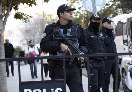 За что турецкая полиция «взяла» Лоту Гули?