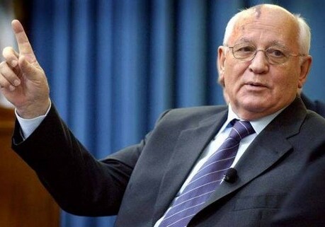 Михаил Горбачев заявил о начале новой гонки вооружений 