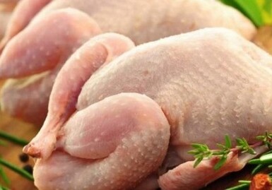 Кабмин Азербайджана продлил до 2020 года таможенные льготы на импорт курятины, яиц, ряда фруктов и овощей