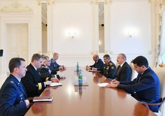Президент Азербайджана принял главнокомандующего Объединенными ВС НАТО в Европе (Фото)