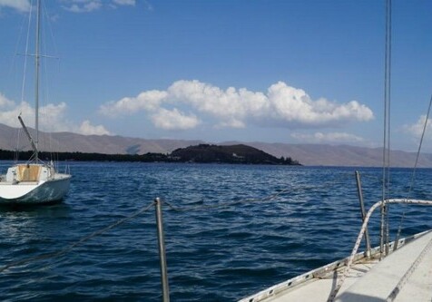Правительство Армении выставит на аукцион яхту, обслуживавшую высшее руководство страны