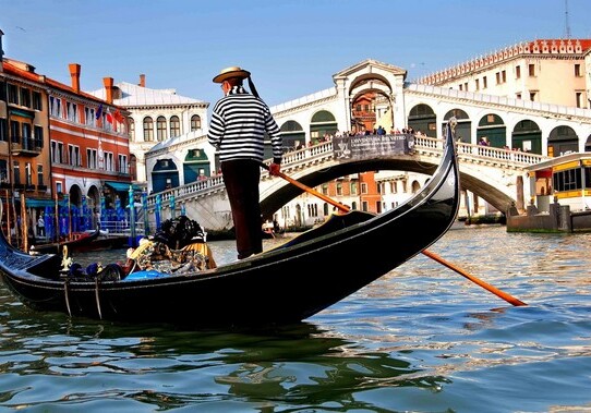 Венеция вводит налог на въезд для туристов