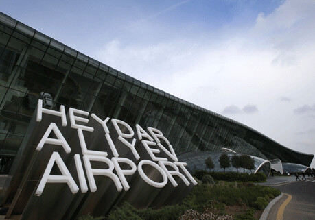 Сильный ветер не повлиял на работу Международного аэропорта Гейдар Алиев