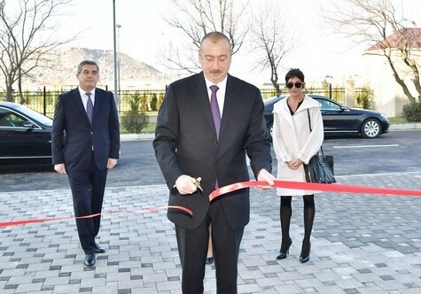 Президент Азербайджана принял участие в открытии больницы в Гарадагском районе (Фото)