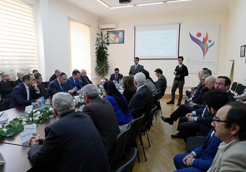 В Баку состоялся «круглый стол» на тему «Холокост и Ходжалы глазами современников» (Фото)