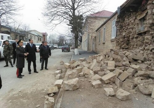 Глава МЧС ознакомился с последствиями землетрясения в Шамахе (Фото)