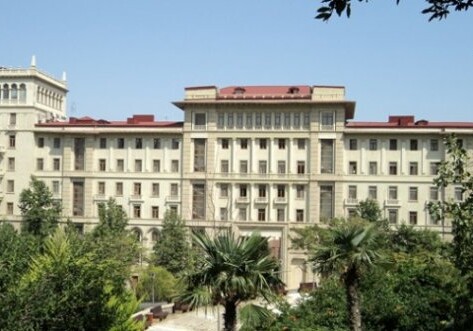 Кабинет министров Азербайджана отменил запрет на сбор фруктов