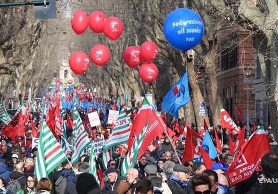 В Риме 200 тысяч человек выступили против экономических мер правительства (Фото-Видео)