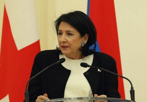 Президент Грузии поддержала Азербайджан в карабахском конфликте – «Коммерсант»