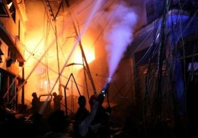 Пожар в бакинском кафе: эвакуировано 12 человек 