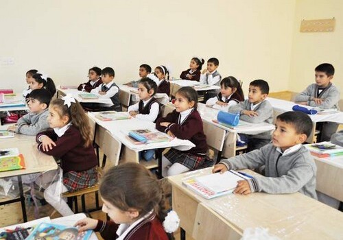 Школы Азербайджана смогут учреждать денежную премию для отличников и победителей олимпиад