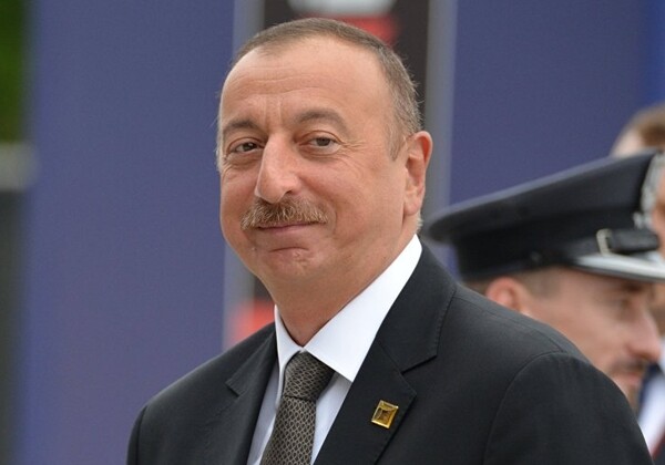 Ильхам Алиев сфотографировался с азербайджанцами Вены (Фото)
