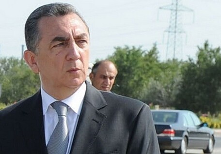 Глава ИВ Баку побывал на месте вырубки деревьев в Хатаинском районе