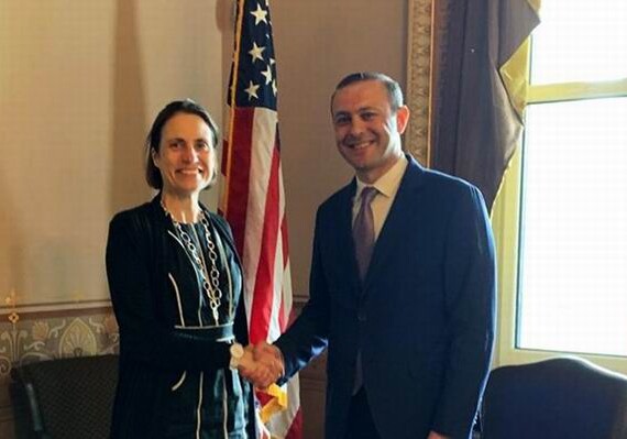Секретарь Совбеза Армении обсудил с представителем Совета нацбезопасности США карабахское урегулирование