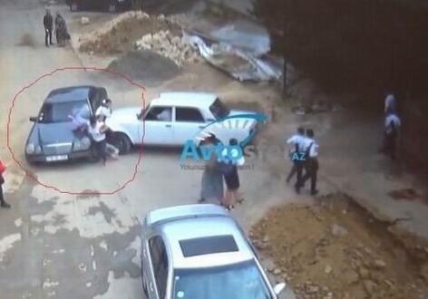 В Азербайджане автомобиль наехал на школьников (Видео не для слабонервных-Обновлено)