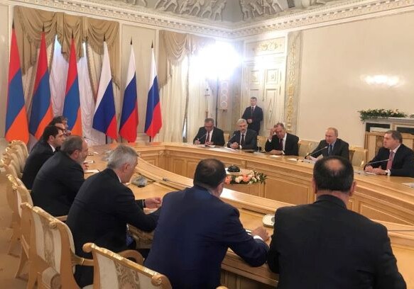 В России состоялась встреча Путина и Пашиняна (Видео)