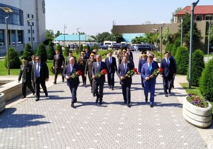 В Габале прошла трехсторонняя встреча министров обороны Азербайджана, Турции и Грузии (Фото-Обновлено)