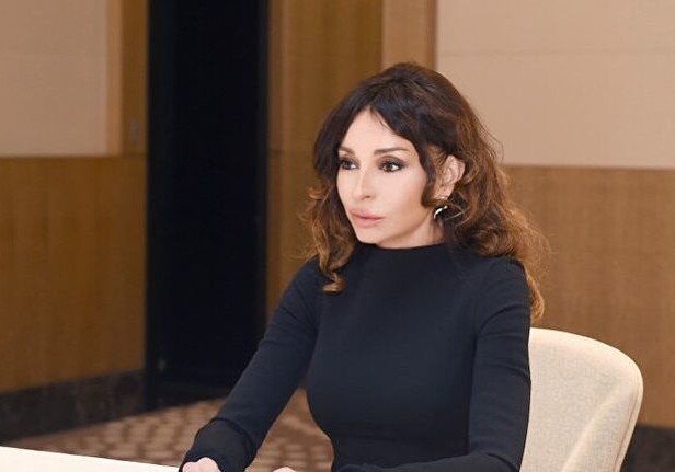 Мехрибан Алиева взяла на себя расходы в связи с поминками супруги Эльчибея