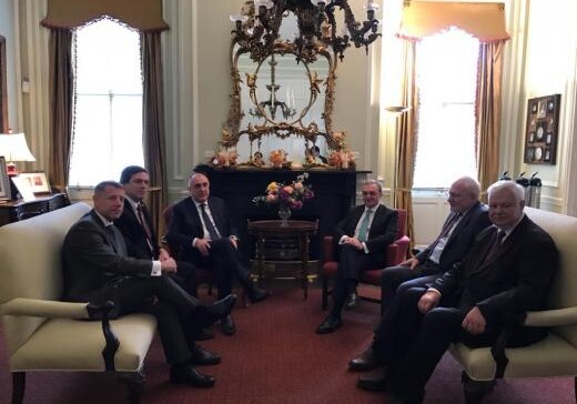 Главы МИД Азербайджана и Армении проводят встречу по карабахскому урегулированию в Вашингтоне