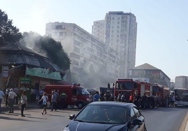 В Баку произошел сильный пожар в цветочном магазине (Фото-Видео)
