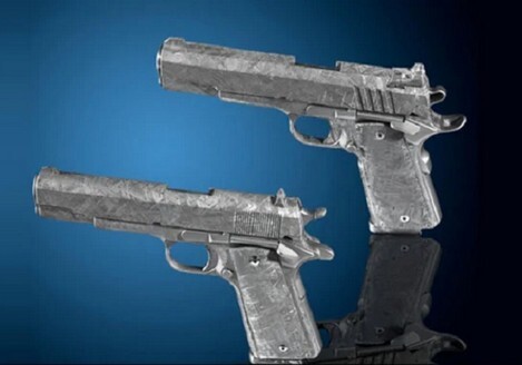 В США выставили на аукцион пистолеты из метеорита за $1 млн