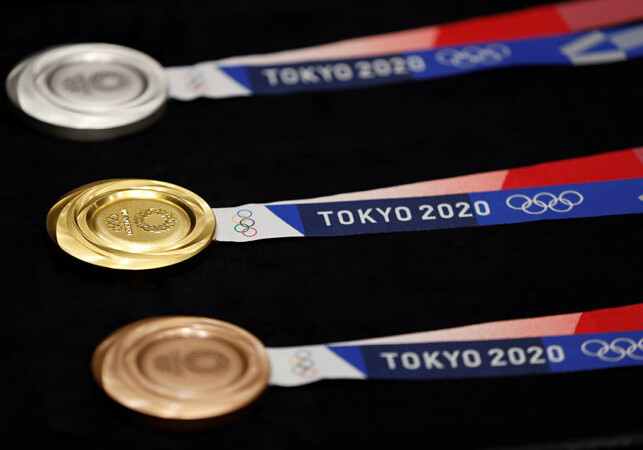 В Токио презентованы медали Олимпиады-2020, сделанные из переработанных гаджетов (Видео)