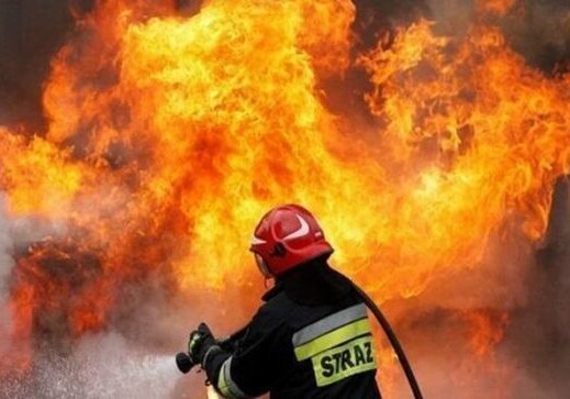 Пожар в пятиэтажном здании в Баку