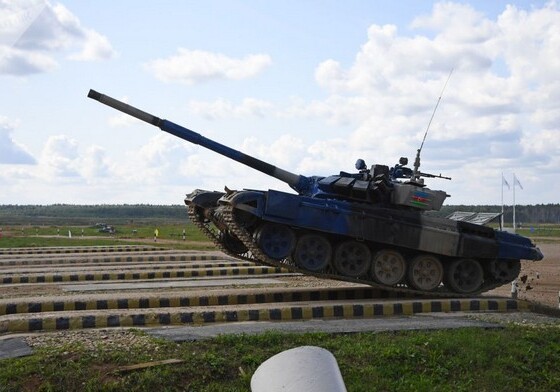 Азербайджанские танки вышли на старт «АрМИ-2019» (Фото)